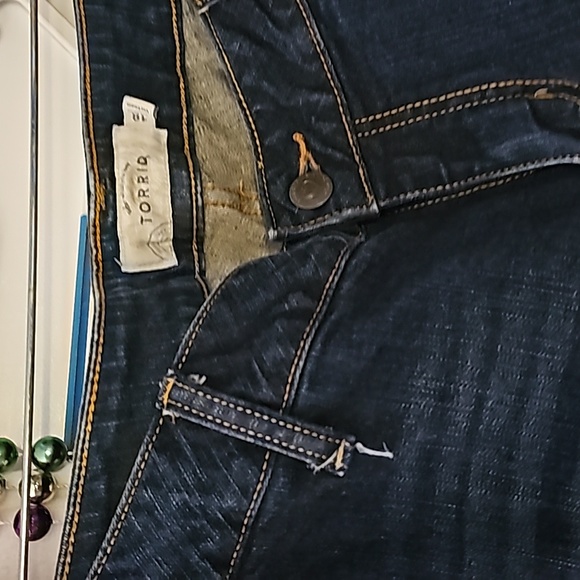 Torrid size 18 boot cut jeans - Picture 2 of 5